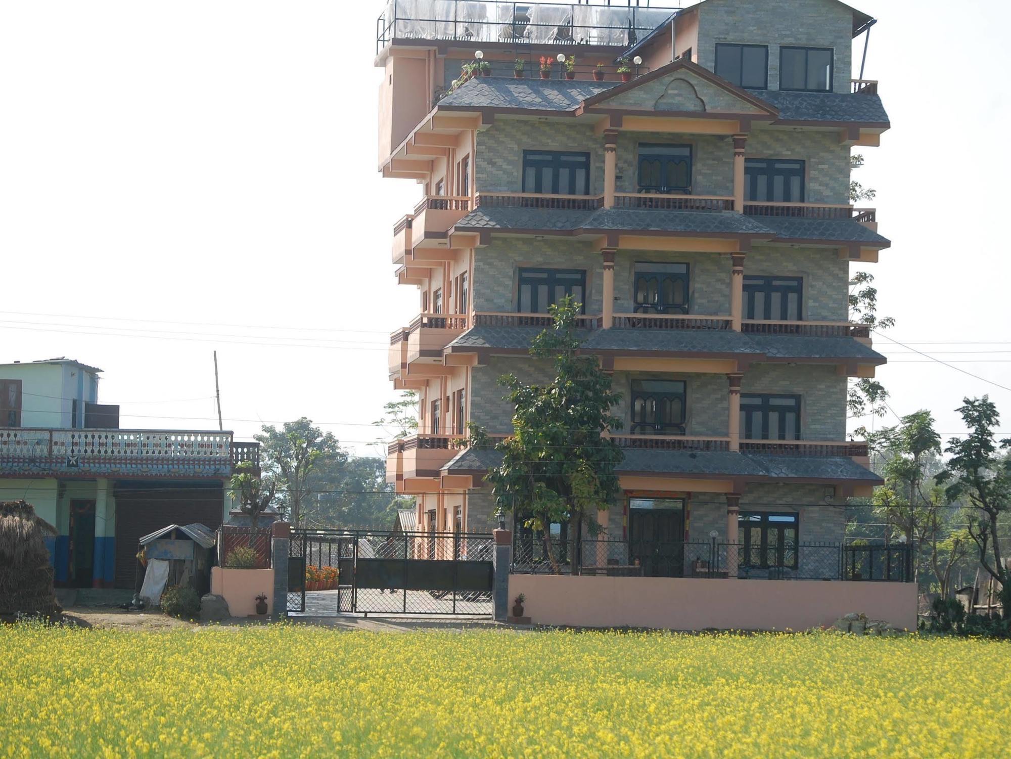 Sweet Home Chitwan Bagian luar foto